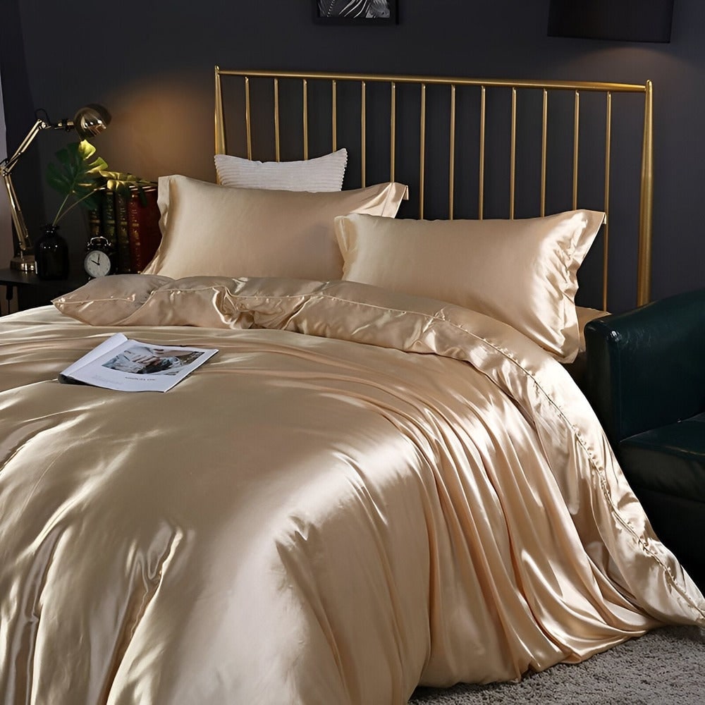 Osterly Mulberry Silk Duvet Set – Cooling Reversible Bedding