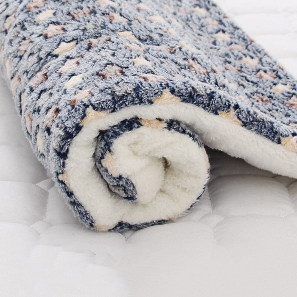 Osterly Plush Dog Blanket – Soft Washable Throw for Pet Beds