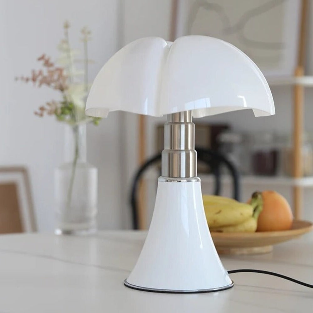 Osterly Flower Table Lamp – Modern Decorative Accent Light