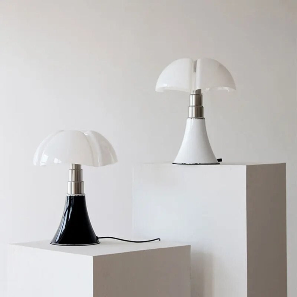 Osterly Flower Table Lamp – Modern Decorative Accent Light