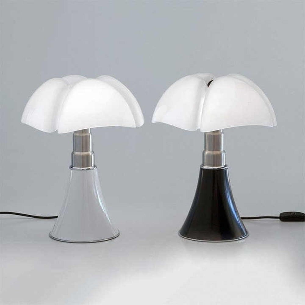 Osterly Flower Table Lamp – Modern Decorative Accent Light