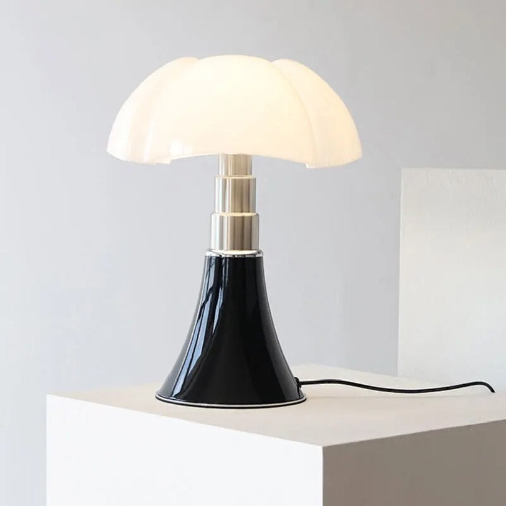 Osterly Flower Table Lamp – Modern Decorative Accent Light